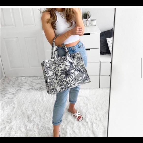H&M Handbags - H&M TOTE BAG & HAT TO MATCH